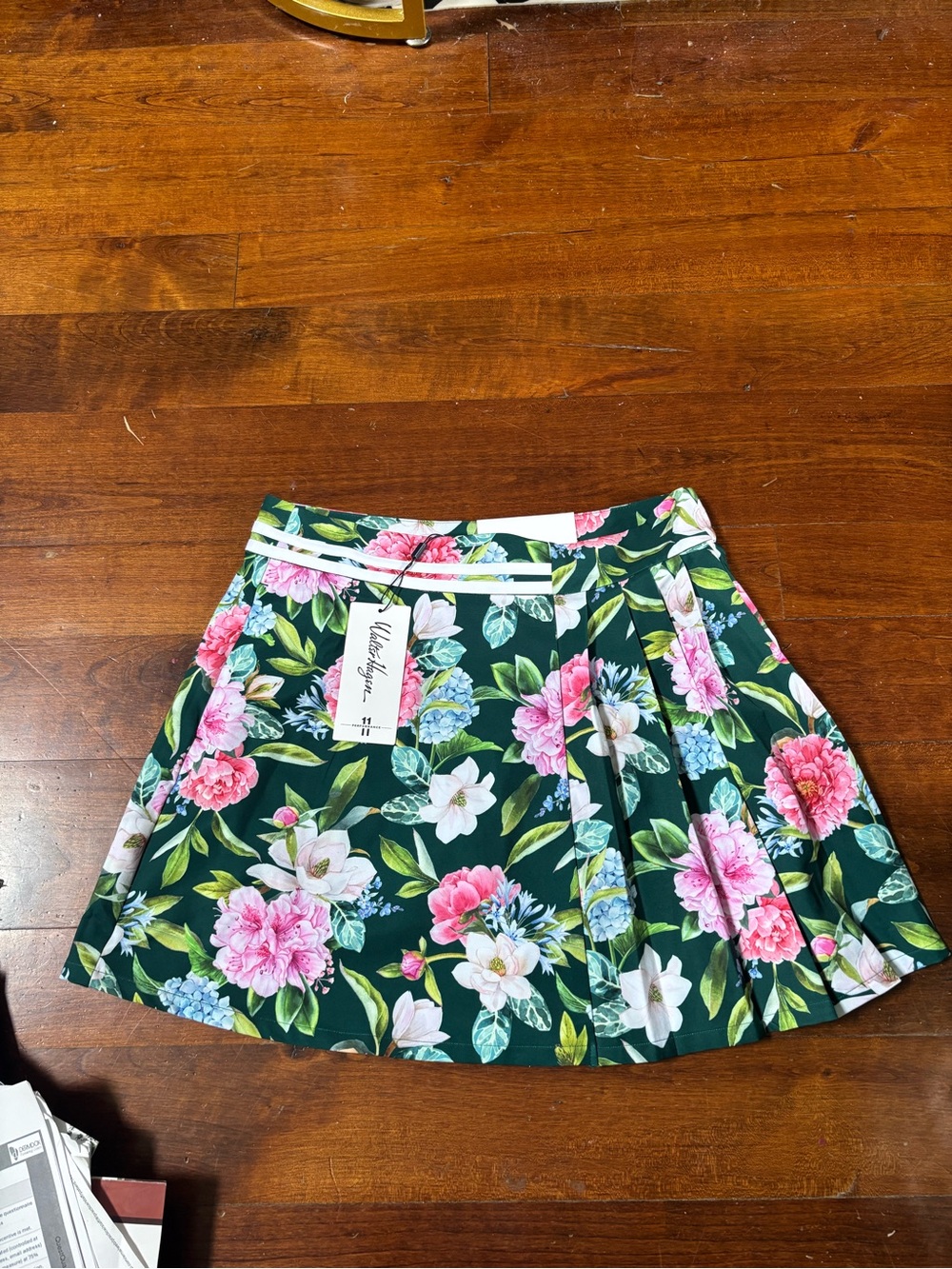 Walter Hagen Floral Skirt in Dark Green with Pink Blooms-NWT